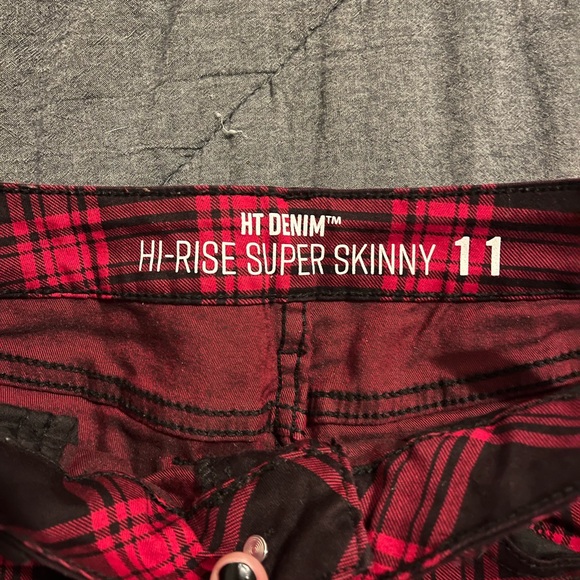 Hot Topic Plaid High Rise Super Skinny Jeans - Picture 3 of 3